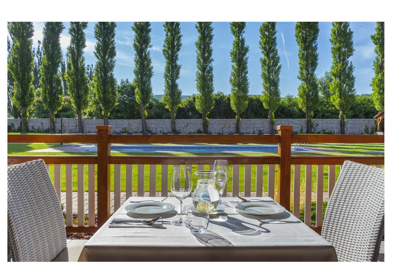 Malvazia Hotel Prievaly Bagian luar foto